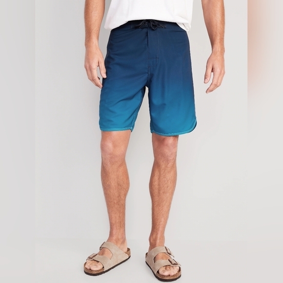 Old Navy #553186 Built-In Flex Board Shorts NWT - Picture 1 of 13